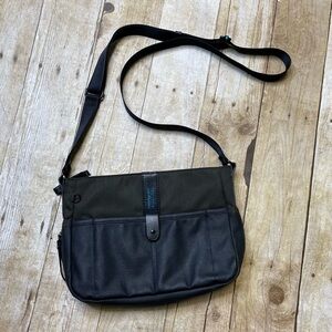 Hedgren Black Crossbody Bag With Adjustable Strap